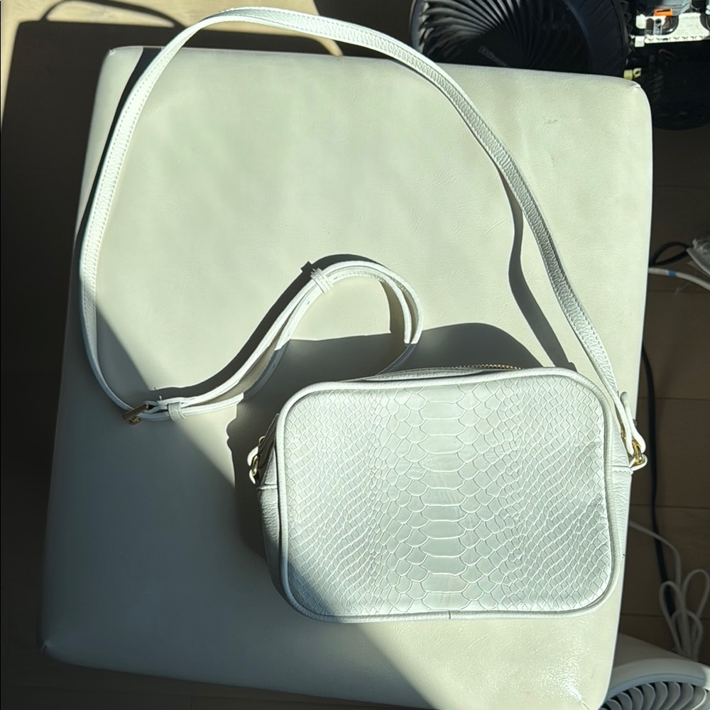 Gigi New York Crossbody Camera Bag